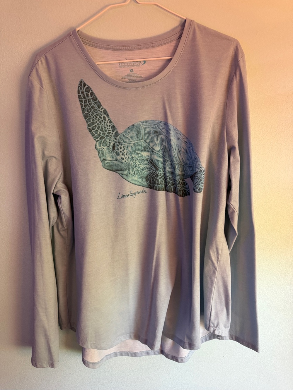 Reel Legends Women's Long-Sleeve Sea Turtle Graphic Tee - Light Lavender